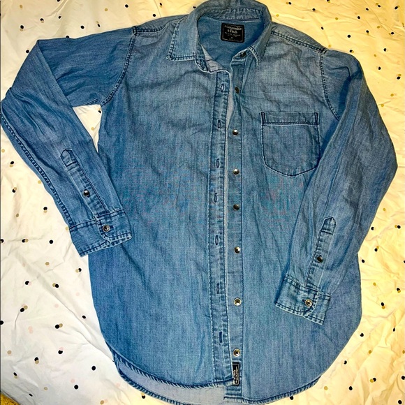 Abercrombie and Fitch XS Denim Button Up Shirt. Excellent Condition. - Picture 1 of 1